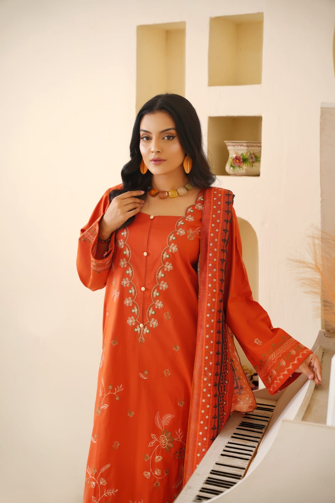 Amber Dusk - Image 5