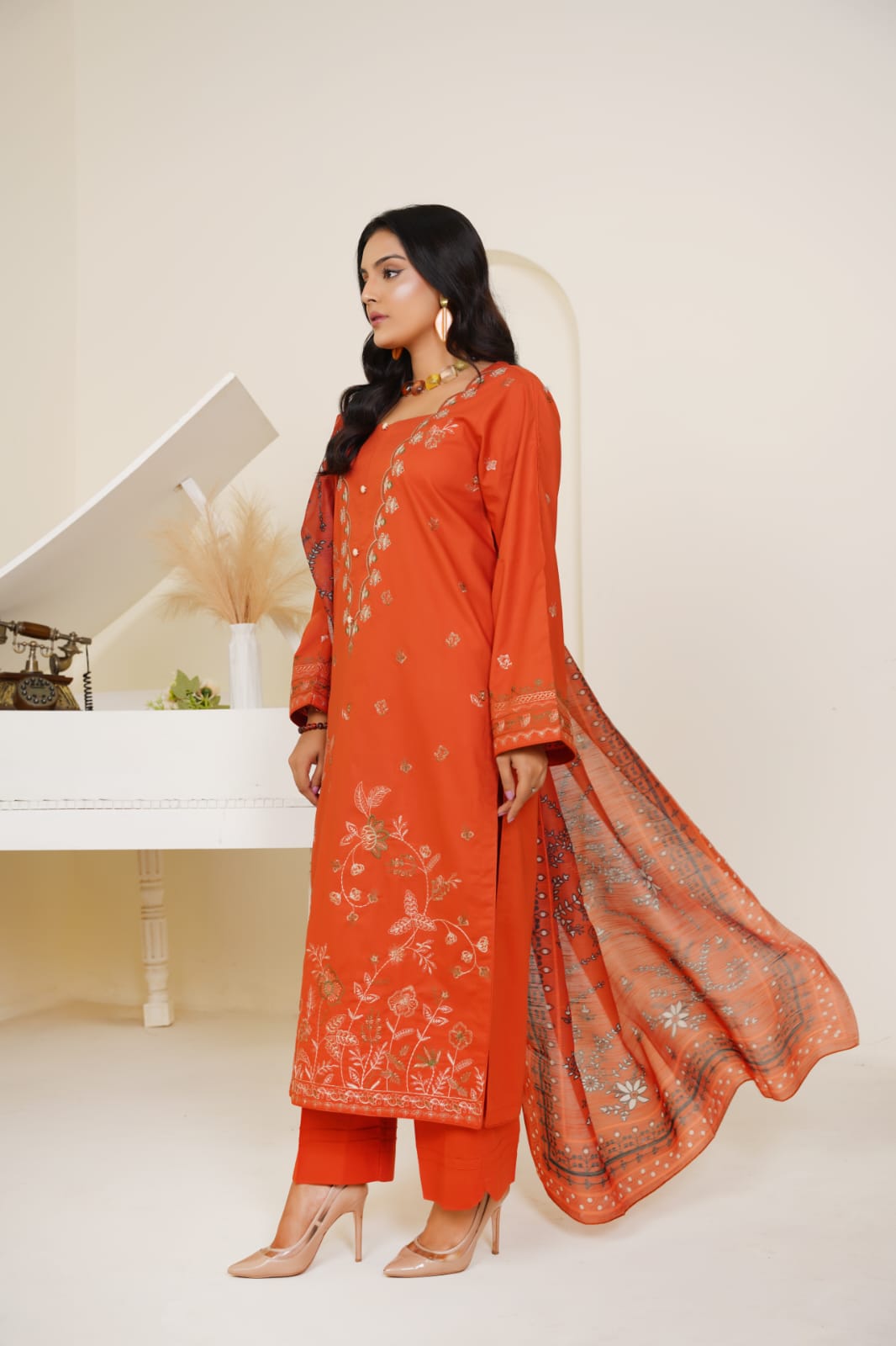 Amber Dusk - Image 3